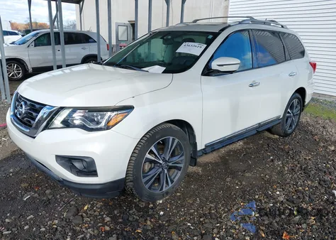 2017 Nissan Pathfinder Platinum из США, поврежденный, VIN 5N1DR2MM9HC627298